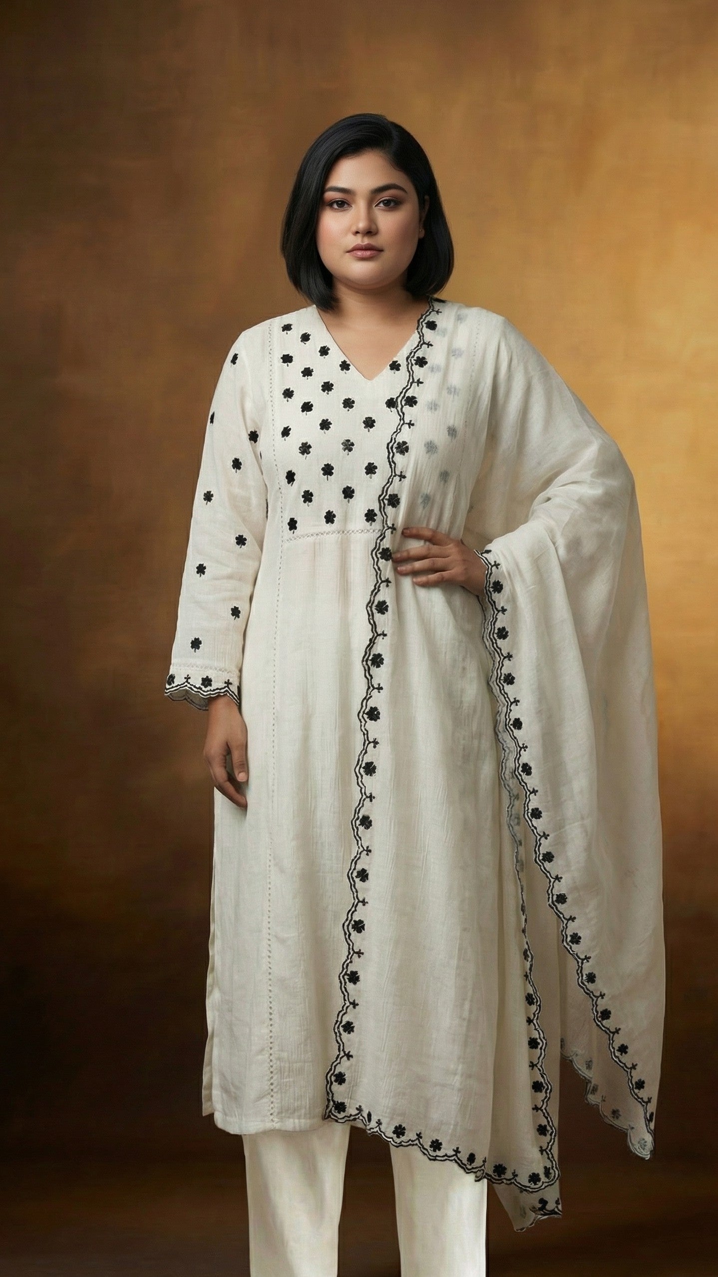 Ivory Dot Elegance Set