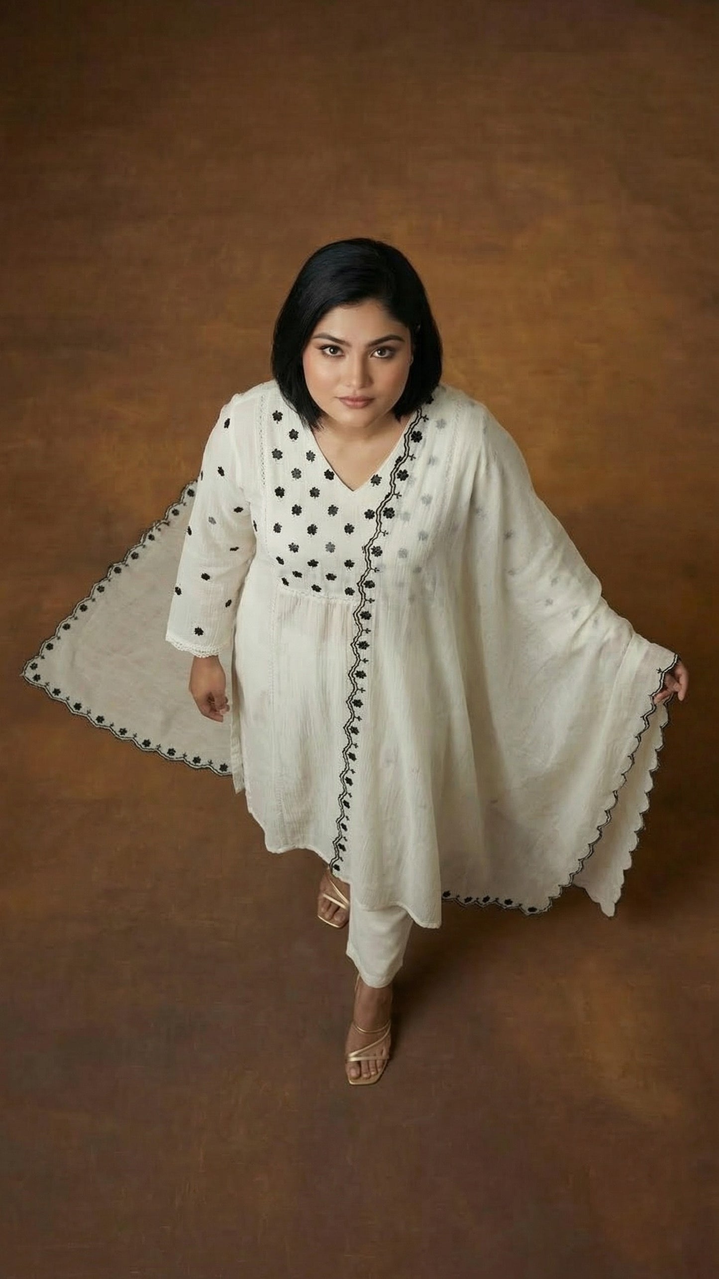 Ivory Dot Elegance Set